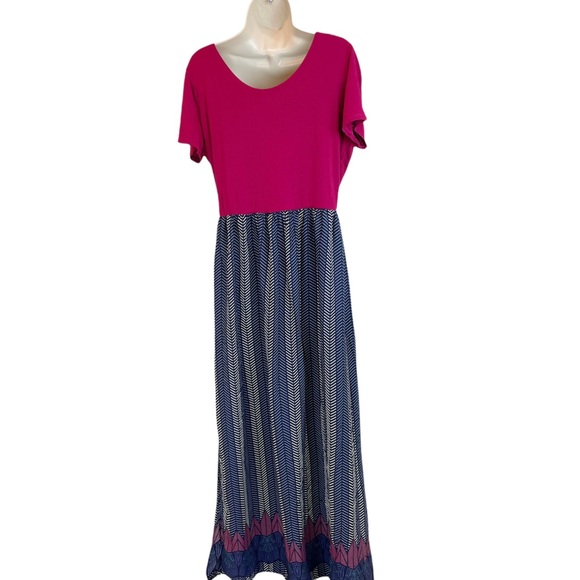 GILLI Faux Wrap Magenta Herringbone Print Maxi Dress - Picture 4 of 10
